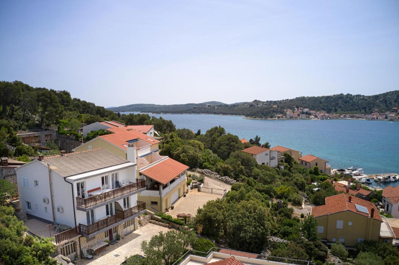 Apartments And Rooms By The Sea Tisno, Murter - 5128 المظهر الخارجي الصورة