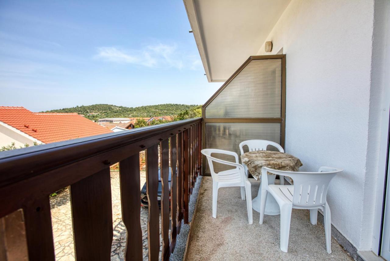 Apartments And Rooms By The Sea Tisno, Murter - 5128 المظهر الخارجي الصورة