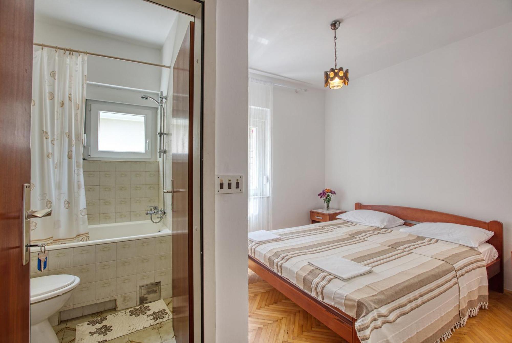 Apartments And Rooms By The Sea Tisno, Murter - 5128 الغرفة الصورة